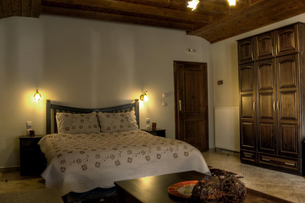 Toula Rooms Angistron ห้อง รูปภาพ