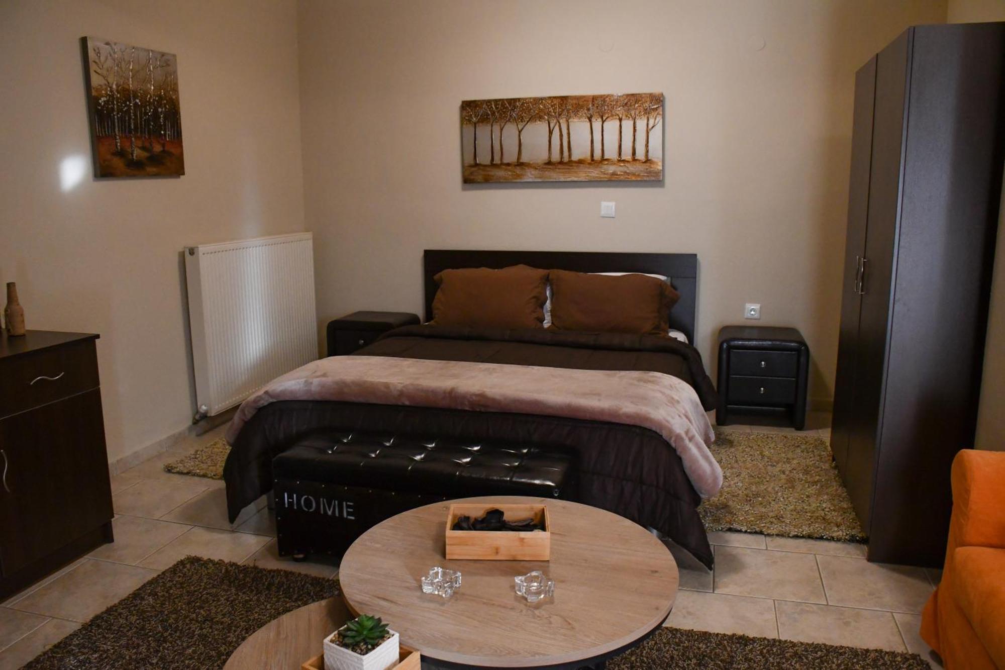 Toula Rooms Angistron ภายนอก รูปภาพ