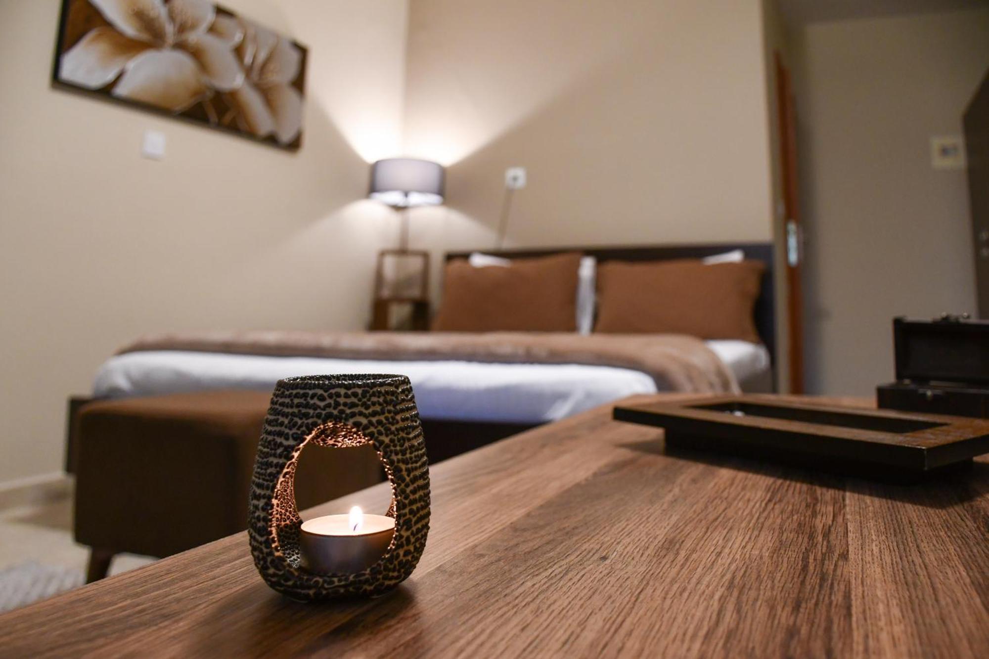 Toula Rooms Angistron ภายนอก รูปภาพ